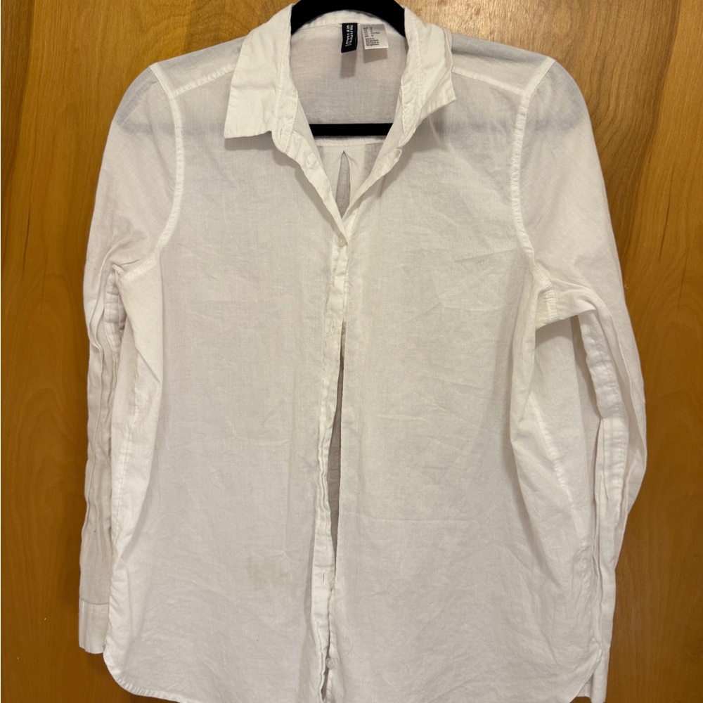 H&M White 100% cotton Casual Button Down Shirt